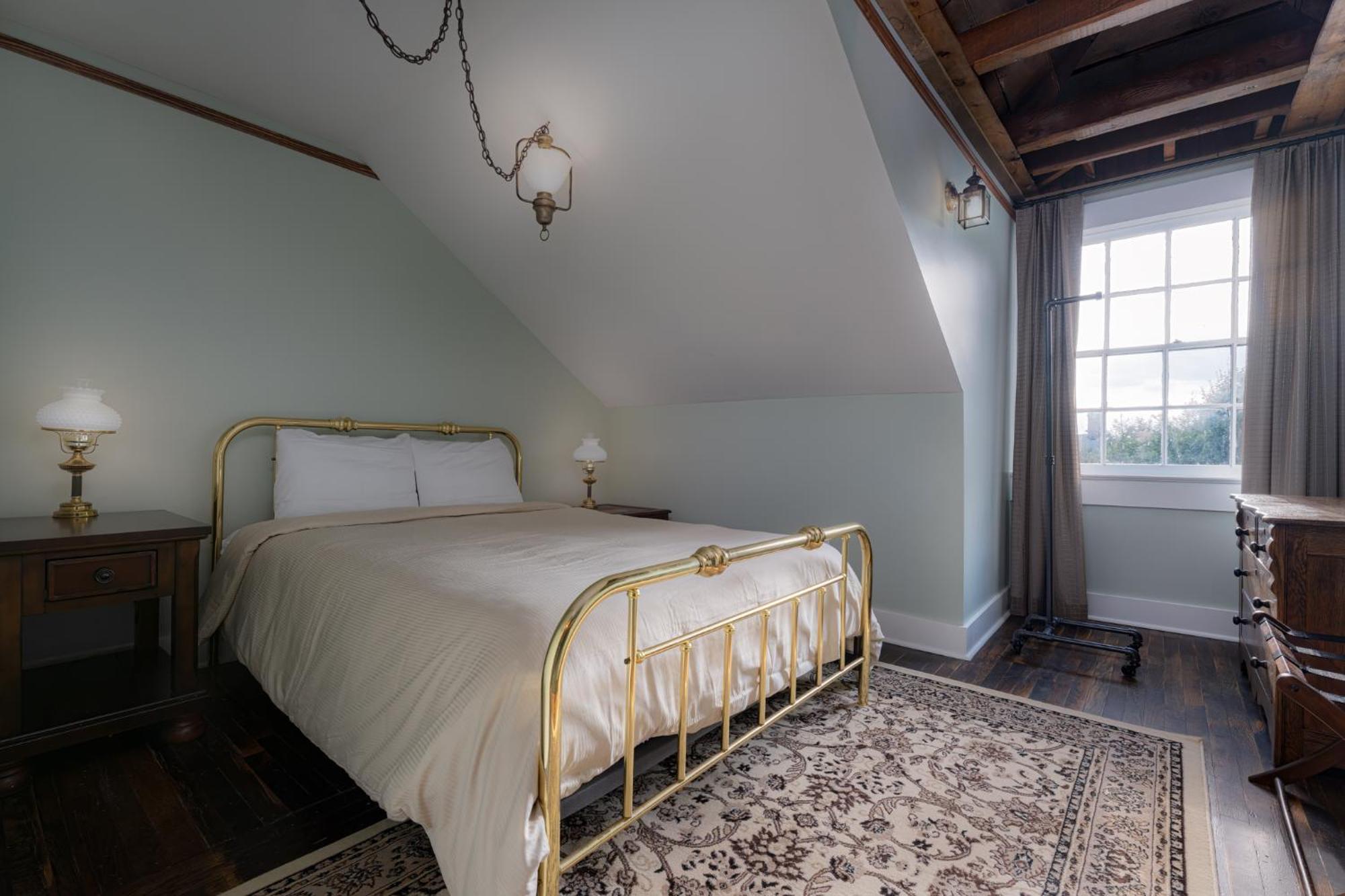 The Nuwray Hotel & Carriage House Burnsville 외부 사진