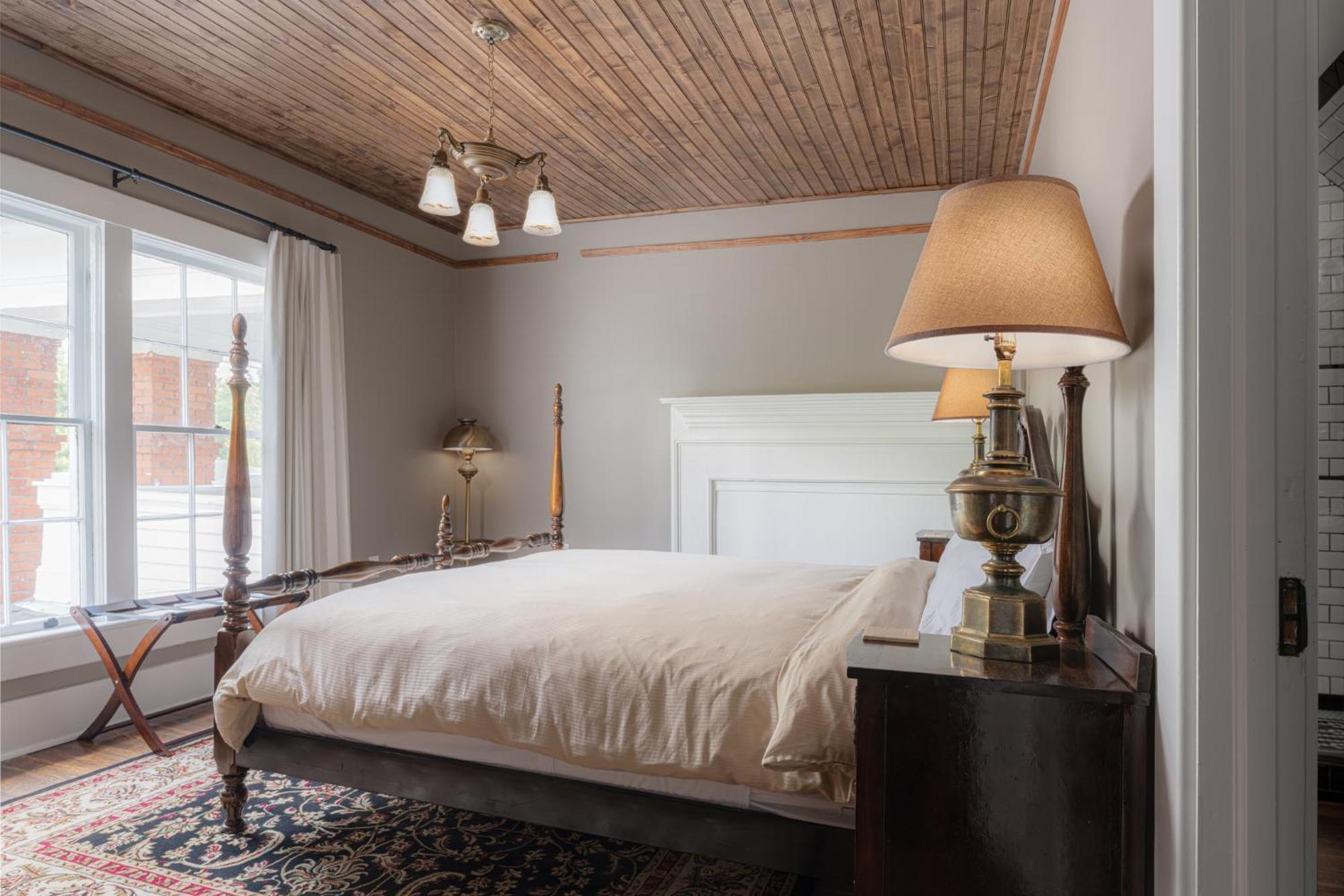 The Nuwray Hotel & Carriage House Burnsville 외부 사진